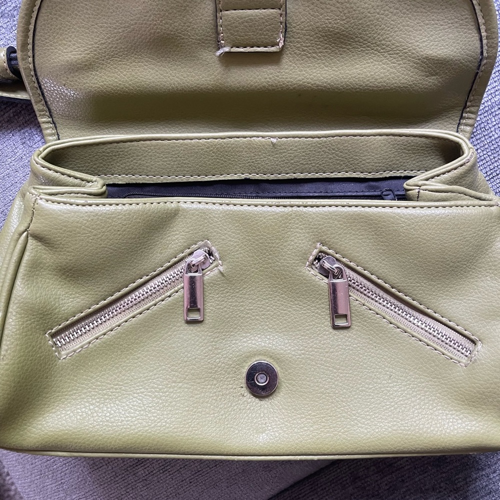 Handbag - Picture 9 of 12